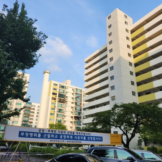 서울 영등포구 여의도동 한양 아파트 단지 내 모습./전원준 기자