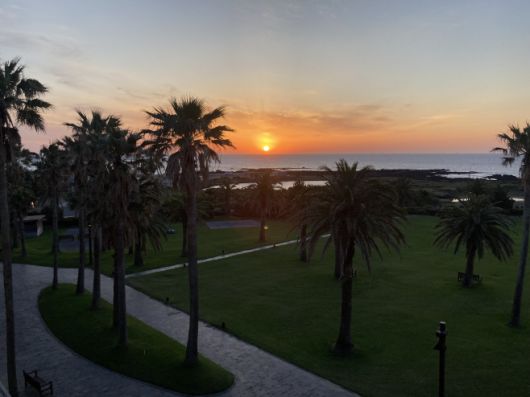 해비치 리조트 제주 객실에서 바라본 일출. / 이장원 기자