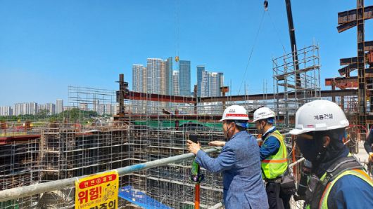 아시아투데이