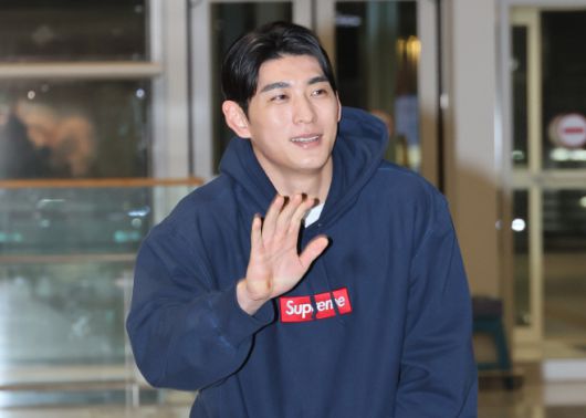 샌프란시스코 자이언츠 이정후가 지난 13일 인천국제공항을 통해 출국하기 위해 들어서고 있다. / 연합뉴스