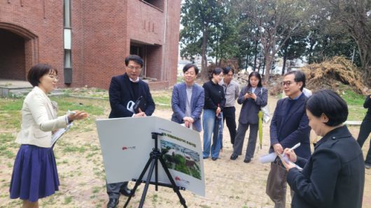 시는 27일 문화체육관광부가 지정한 컨설팅 위원 2명이 전주를 방문해 '대한민국 문화도시' 현장 컨설팅을 진행했다./전주시