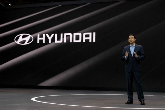 호세 무뇨스 현대차 대표이사 사장이 발표하는 모습./현대차