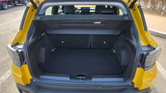 지프 어벤저의 트렁크./김정규 기자