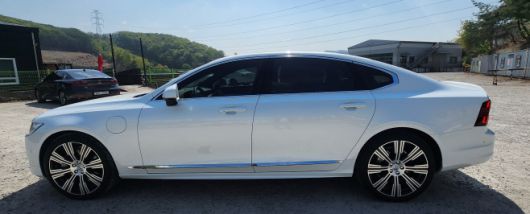 볼보 S90 측면 모습./김정규 기자