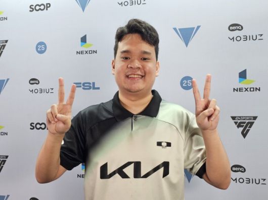 '줍줍' 파타나삭 워라낙. /이윤파 기자