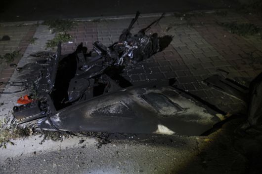 지난 18일 우크라이나 자포로지아에서 진행된 러시아의 공습에서 러시아측의 샤헤드 드론이 추락해 있다. /AP연합