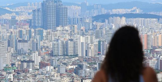 서울의 한 아파트 밀집지역 전경./연합뉴스