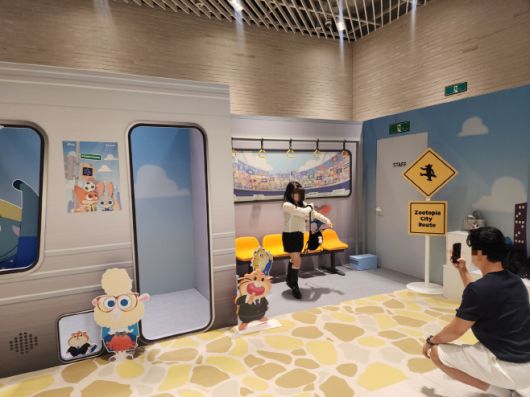 팝업스토어에 마련된 포토존./ 차세영 기자