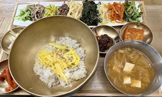 '의림지 떡갈비'의 비빕밥. / 이장원 기자