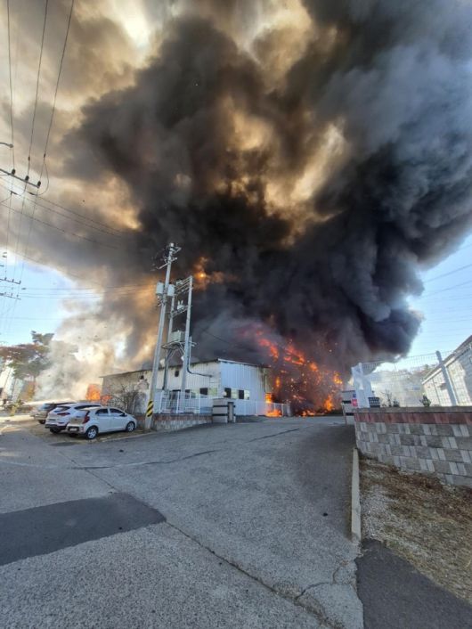 경북 칠곡 섬유공장 불./제공=경북소방본부