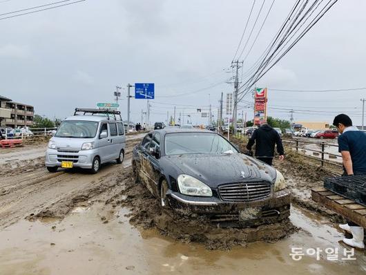 동아일보