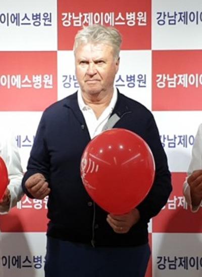 동아일보