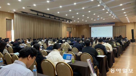 2023년 한국유산균·프로바이오틱스학회 추계 정기 학술대회 현장. 연구자와 산업계 등 관계자로 꽉 채워진 현장이 프로바이오틱스 분야의 관심도를 보여준다.