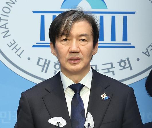 동아일보