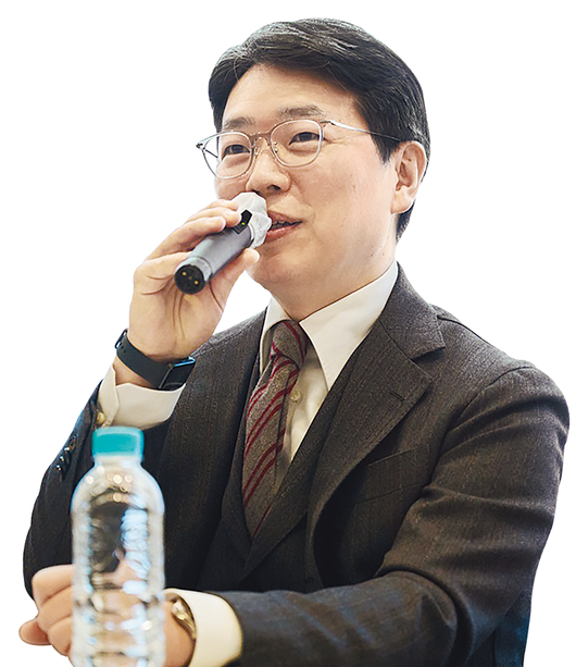 동아일보