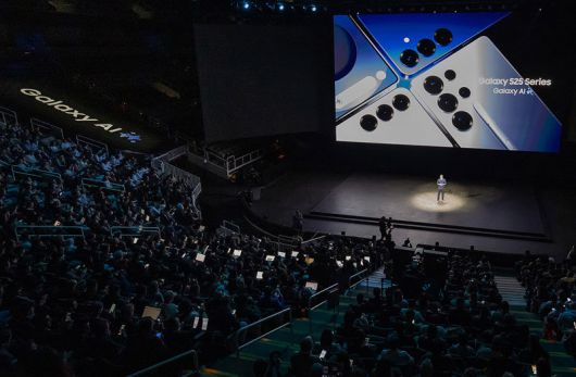 이날 노태문 삼성전자 모바일경험(MX)사업부장(사장)이 신제품 ‘갤럭시S25’ 시리즈를 공개하고 있다. 삼성전자 제공