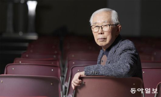 동아일보