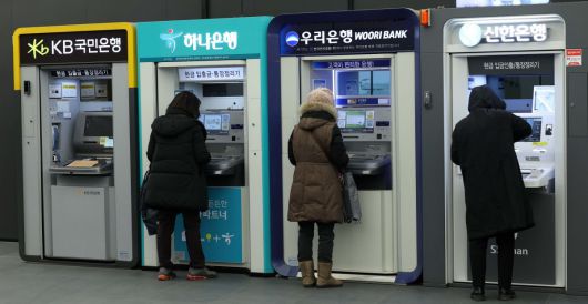 동아일보