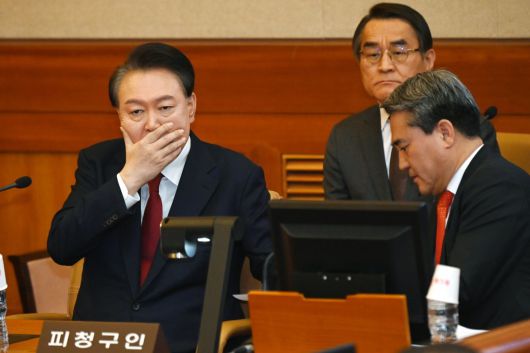 동아일보