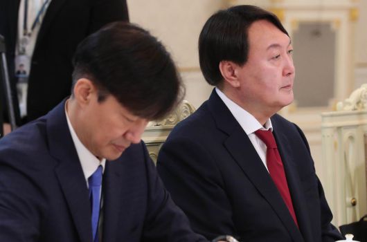 동아일보