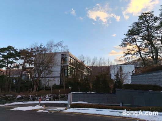 동아일보