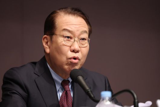 동아일보