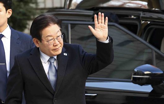 동아일보