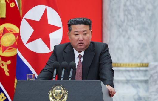 동아일보
