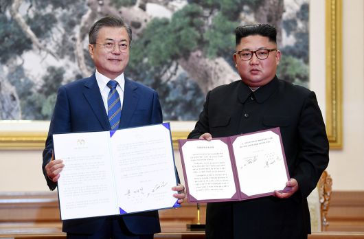 동아일보