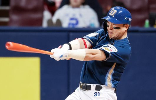 올 시즌 프로야구에서 ‘큰 형님들’의 활약이 돋보인다. 30대 후반, 40대 초반의 나이에도 맹타를 휘두르며 그라운드를 달구고 있다. 사진은 NC 손아섭. NC 구단 제공