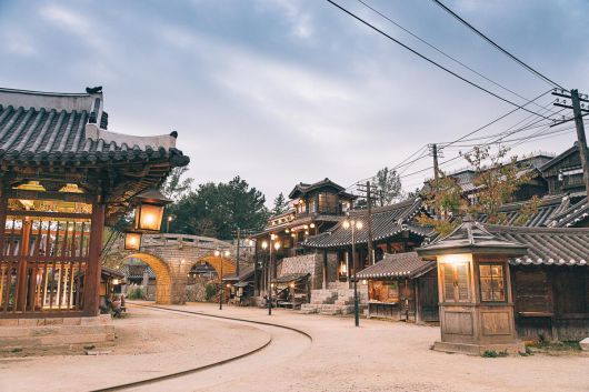 드라마 ‘미스터 션샤인’ 촬영지로 유명한 논산 연무읍 ‘선샤인랜드’. 논산시 제공