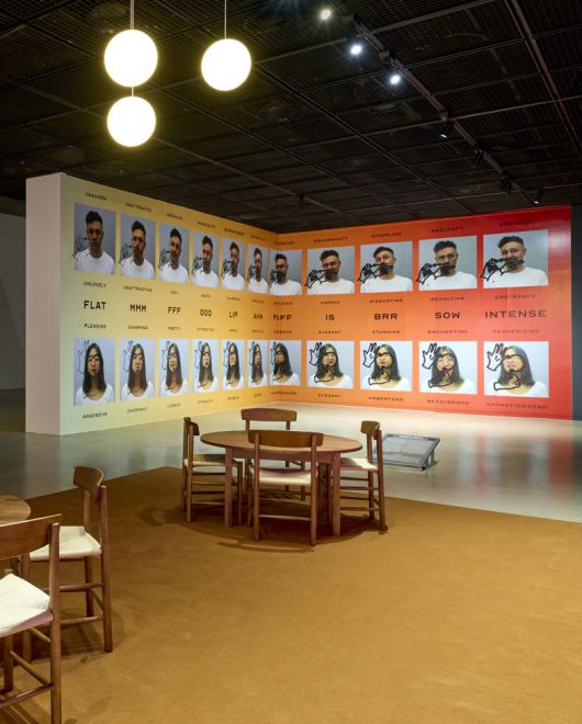 크리스틴 선 킴, 토마스 마더의 영상 및 설치 작품 ‘Find Face’. 수원시립미술관 제공