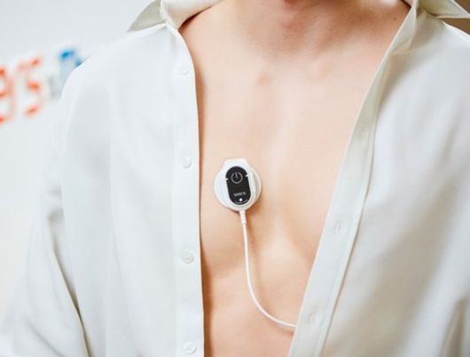 씨어스테크놀로지의 의료 측정 기기인 ‘모비케어’. 씨어스테크놀로지 제공