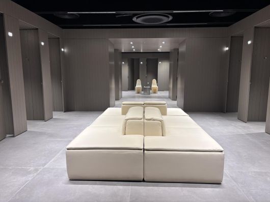 9일 새 단장한 자라 눈스퀘어 플래그십스토어 피팅룸 전경. 황소영 기자 fangso@donga.com