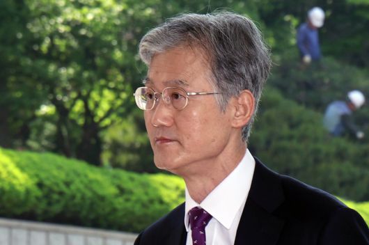 동아일보