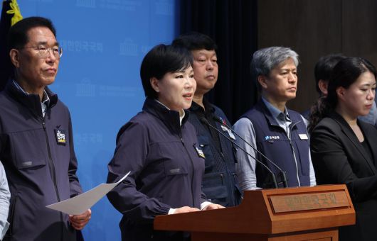 동아일보