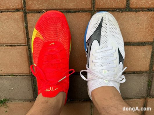 나이키 알파플라이3(왼쪽), 미즈노 네오젠 러닝화. 김상준 기자.