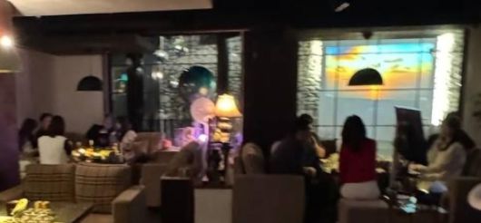 더불어민주당이 19일 서울중앙지법 지귀연 부장판사가 출입한 룸살롱이라고 주장하며 공개한 사진. 민주당 제공