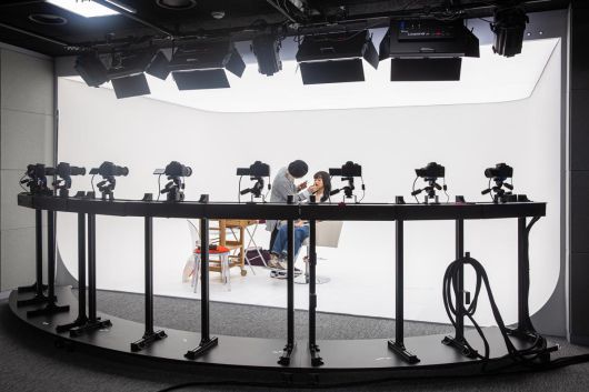 서울사이버대 실감형 콘텐츠 제작 시스템(VX)인 ‘아트테크 스튜디오’.