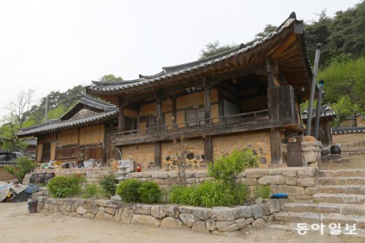 ‘춘향전’ 이몽룡의 실제 모델이던 성이성이 지은 경북 봉화 계서당.