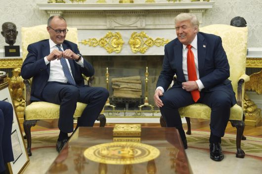 5일 메르츠 총리(왼쪽)와 트럼프 대통령. 워싱턴=AP 뉴시스