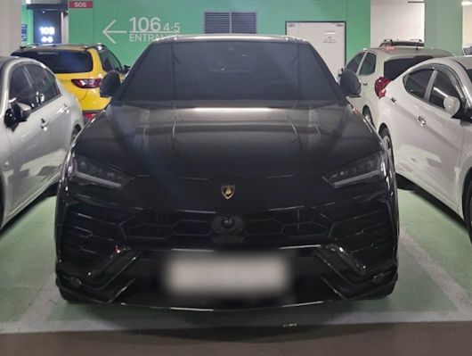 A 씨 등이 범죄 수익금으로 구입한 고가 외제 차량. (경기남부경찰청 제공. 재판매 및 DB 금지) 2025.6.11/뉴스1