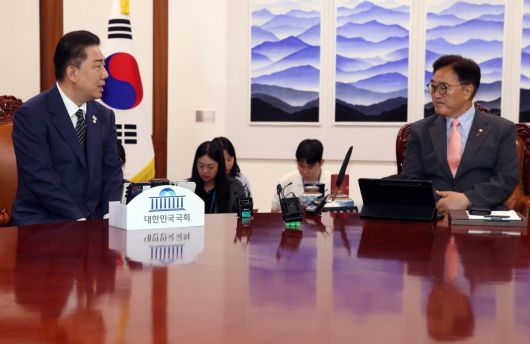 김병기 더불어민주당 신임 원내대표가 16일 오전 서울 여의도 국회에서 우원식 국회의장을 예방, 발언하고 있다. 뉴시스