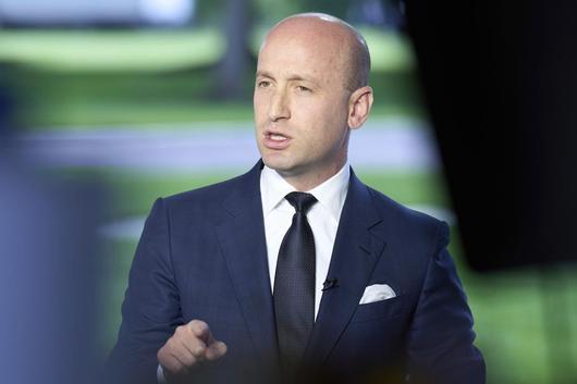 5월 백악관에서 기자회견을 하는 밀러. 워싱턴=AP 뉴시스