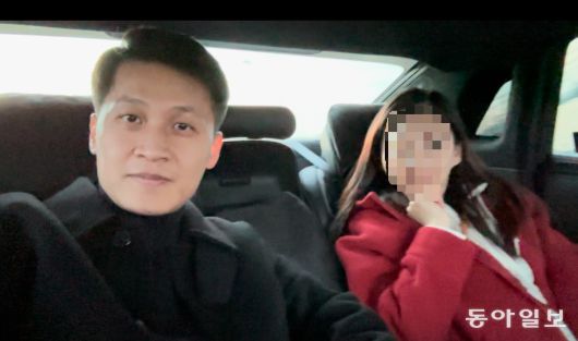 차영철 씨는 지난해 6개월의 노력 끝에 아내를 한국에 데려왔다. 공항에서 집으로 오는 차에서 찍은 사진이다.