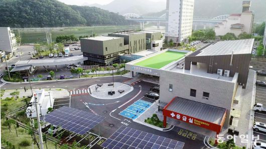 지난해 7월 개원한 단양군보건의료원이 지역의 응급의료 공백을 해소하고 군민 건강 지킴이 역할을 하고 있다. 사진은 단양군보건의료원 전경. 단양군 제공