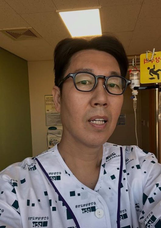 개그맨 김영철(51)이 급성 복통으로 응급실을 찾은 뒤 ‘마비성 장폐색’ 진단을 받고 입원 치료 중이다. 사진=김영철SNS