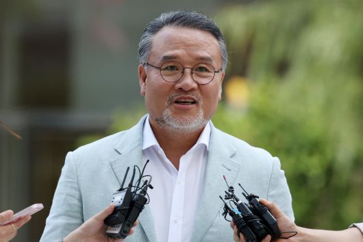 이일준 삼부토건 회장이 10일 오전 서울 종로구 KT 광화문빌딩 웨스트에 마련된 김건희 여사 연루 의혹이 제기된 주가조작 사건을 조사하는 민중기 특별검사팀 사무실로 출석하고 있다. 2025.07.10.뉴시스