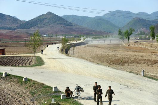 북한 평산 우라늄 정련공장에서 정화되지 않은 폐수가 방류되고, 공장 가동률도 최근 상승한 정황이 위성 영상 분석으로 드러났다. IAEA는 이 같은 보고를 인지하고 있으며, 한국 원자력 당국과 접촉 중이라고 밝혔다. (사진=게티이미지뱅크.)