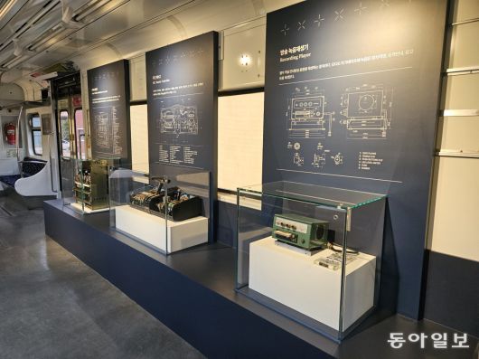 도시철도 역사 전시관으로 꾸며진 부산 1호 전동차 내부. 부산교통공사 제공